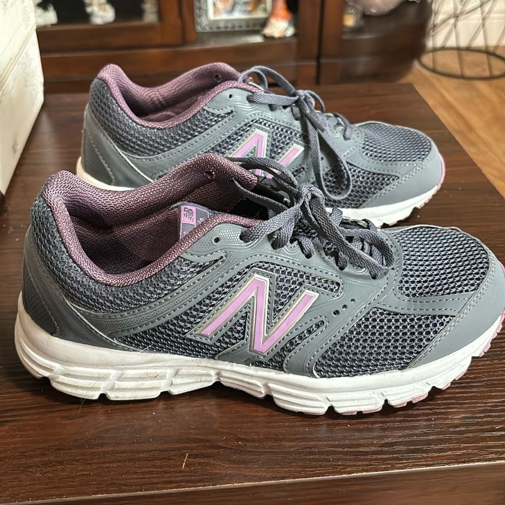 Grey and pink new balance size 8 1/2